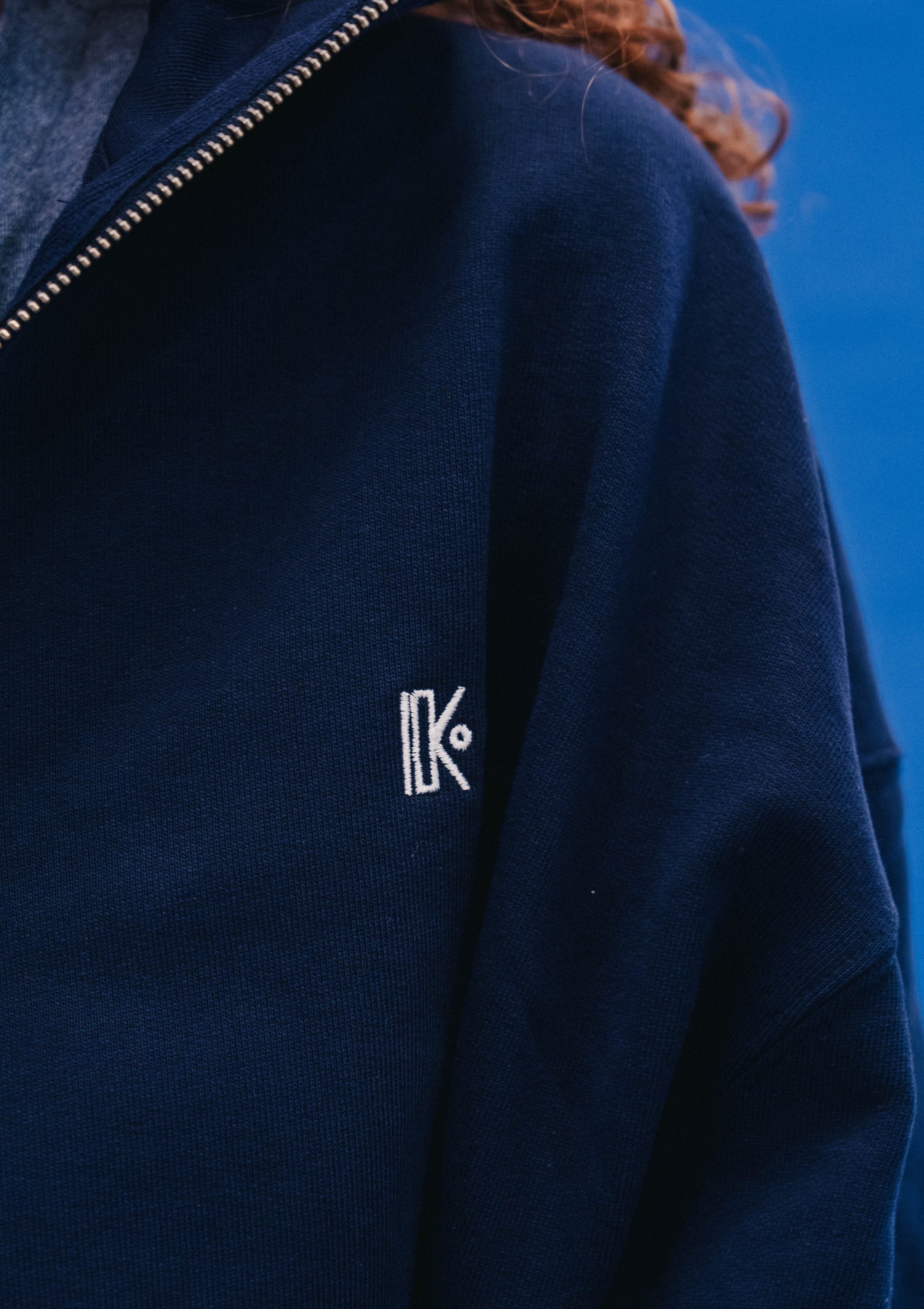 BasiK Kremailera Erdiko Sudadera – Kremaileradun sudadera baskoa – Katxi Klothing – 4. ikuspegia