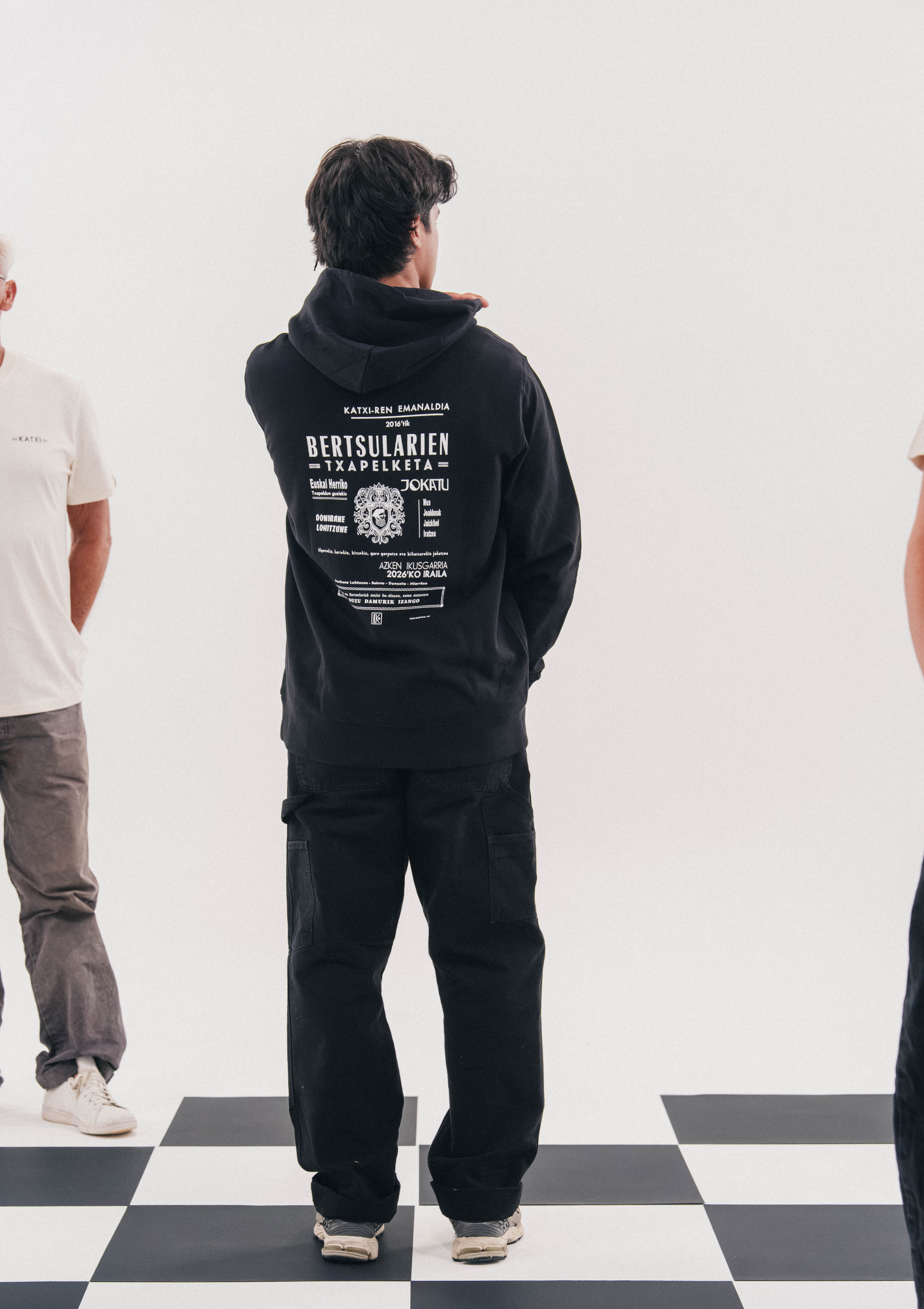 Hoodie Bertsu – hoodie brodé au Pays basque – Katxi Klothing – vue 5