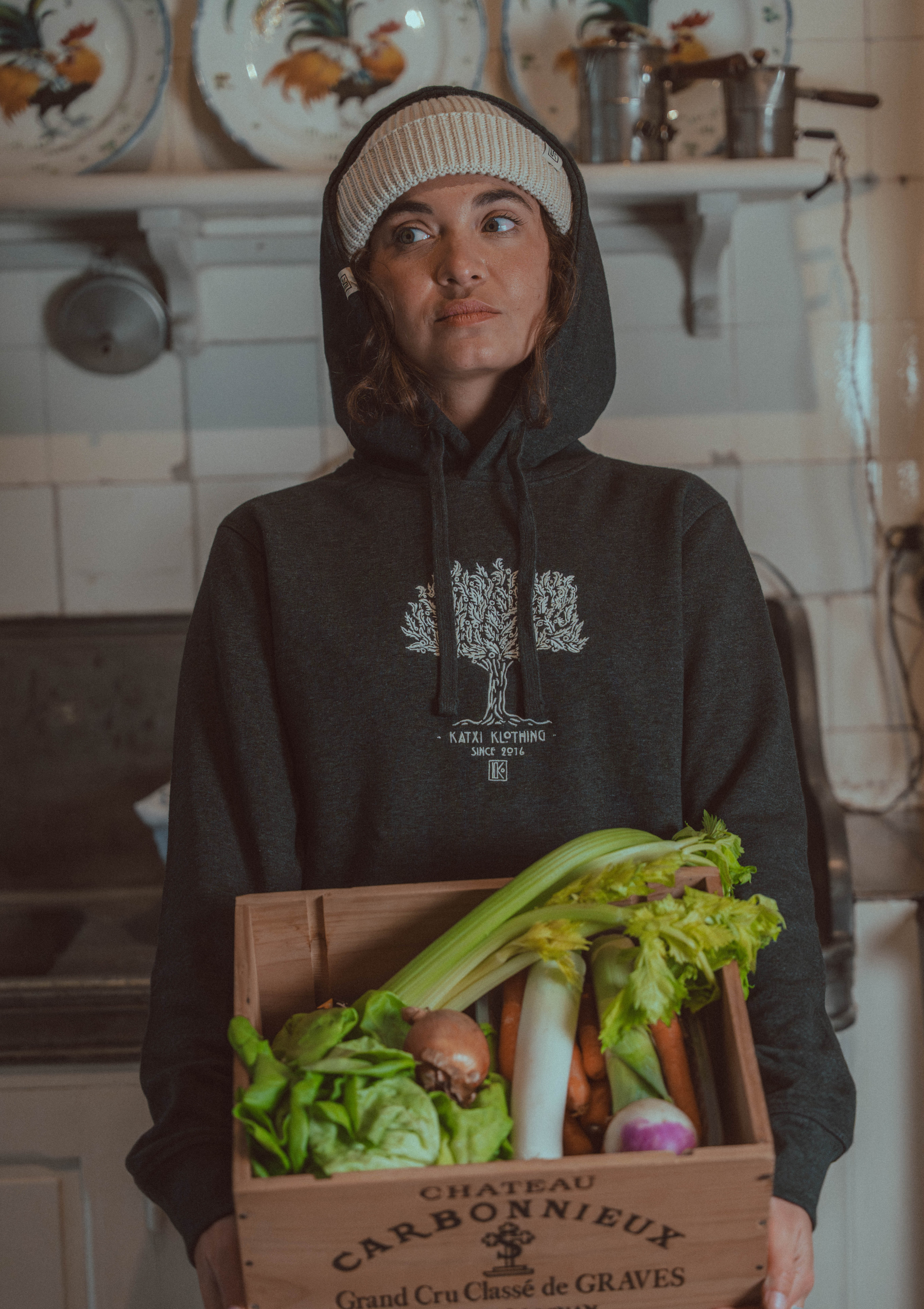 Hoodie broderie Gernika – hoodie brodé au Pays basque – Katxi Klothing – vue 3