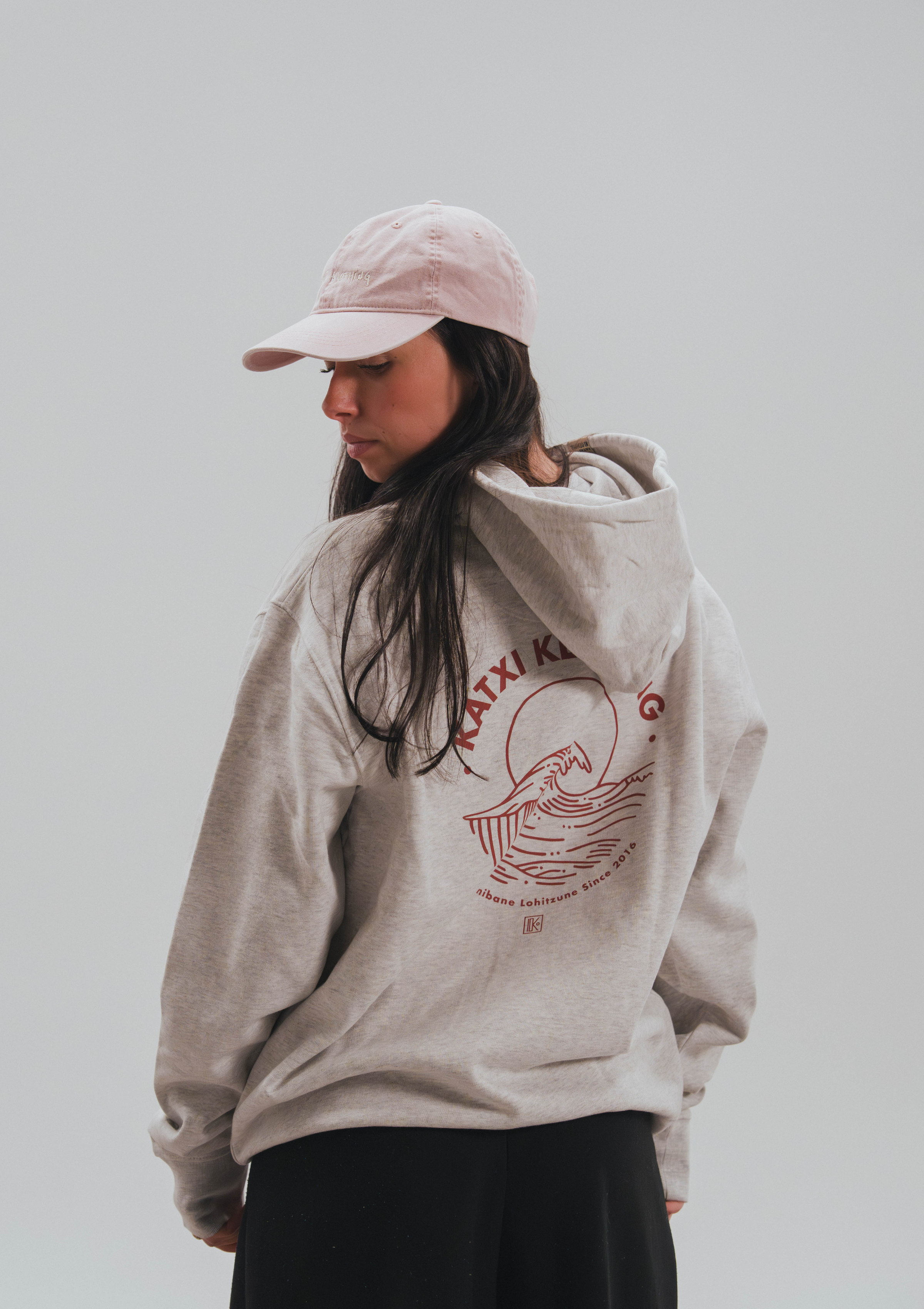 Hoodie Belharra – hoodie brodé au Pays basque – Katxi Klothing – vue 6