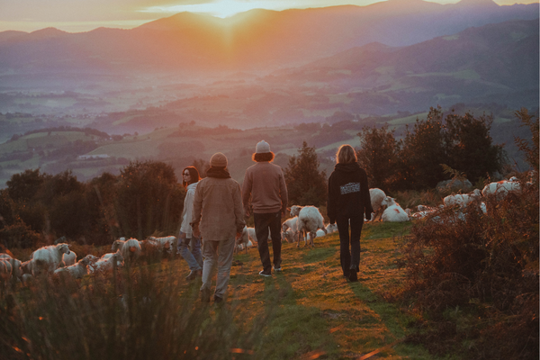 Etxetik : Une Collection Inspirée par la Maison Basque