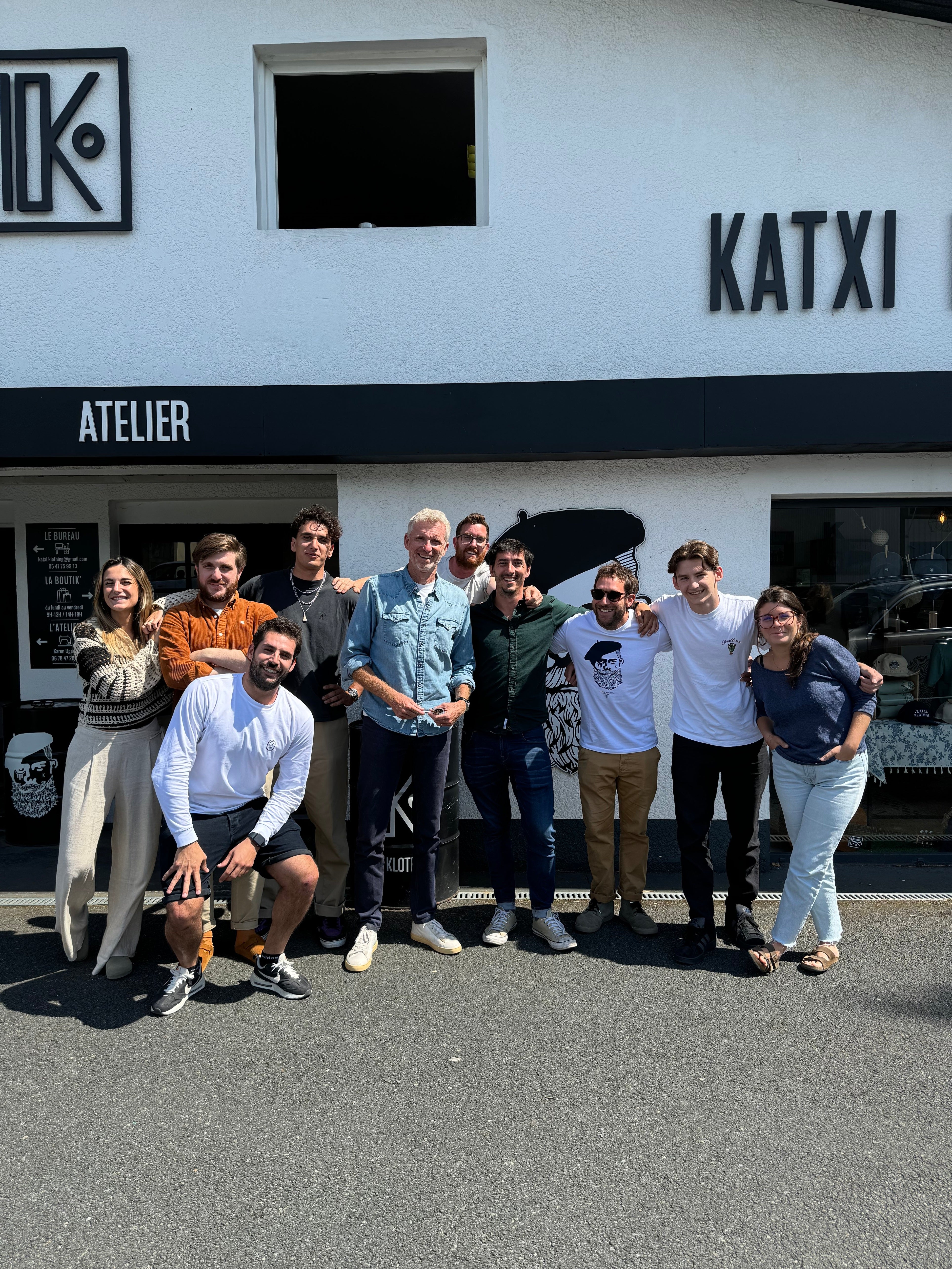 DENIS BROGNIART CHEZ KATXI KLOTHING