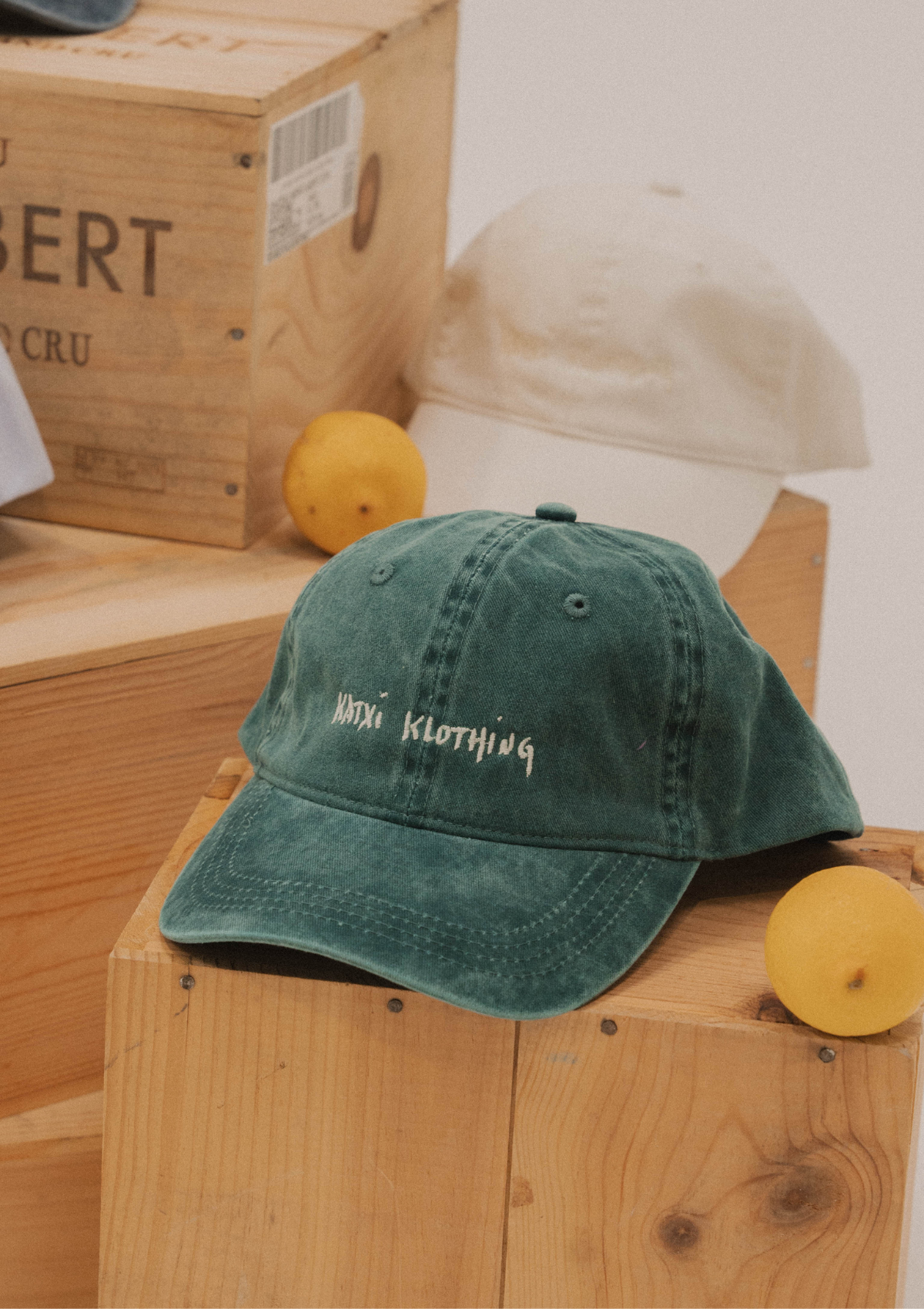 Vintage K. Cap – txapel brodatua, EAEtik – Katxi Klothing – 2. ikuspegia