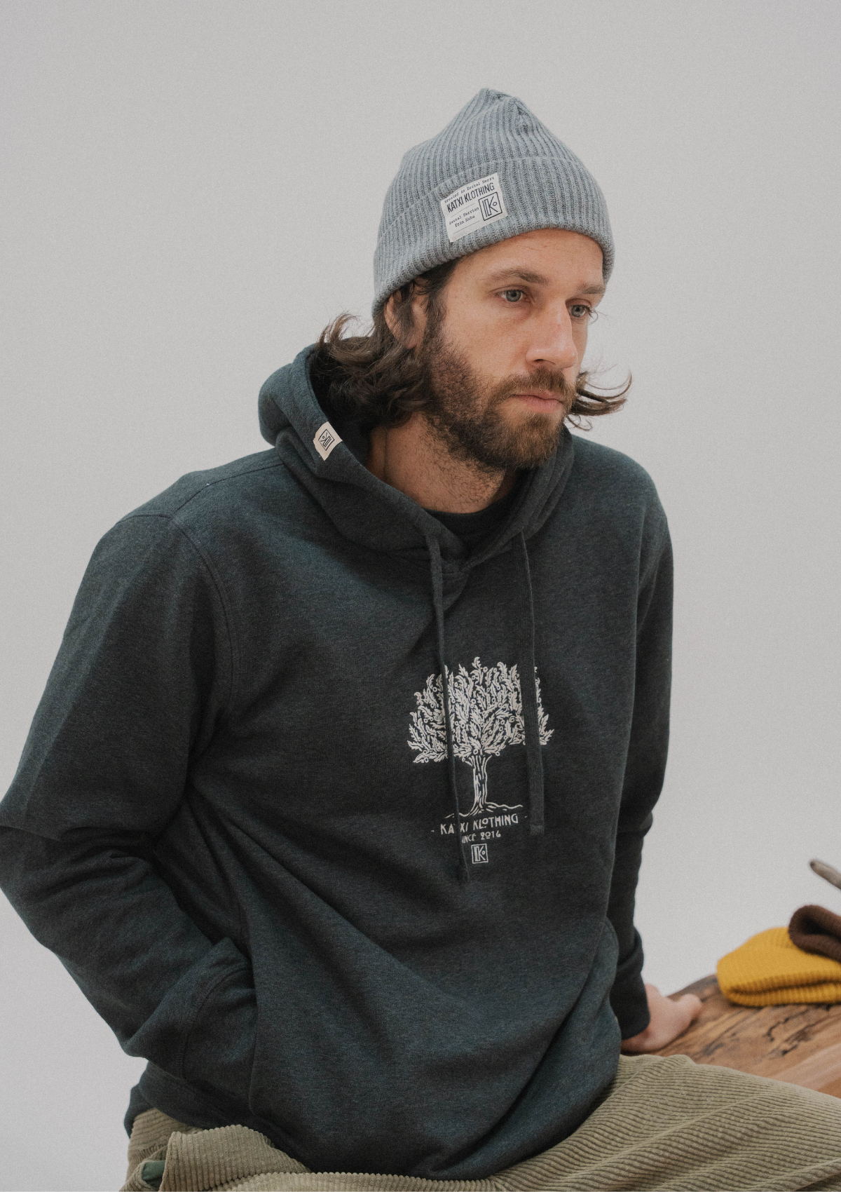 Hoodie broderie Gernika – hoodie brodé au Pays basque – Katxi Klothing – vue 4