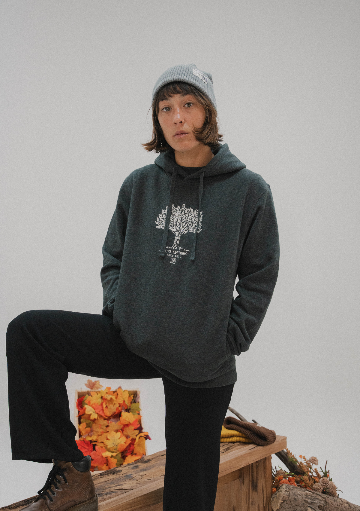Hoodie broderie Gernika – hoodie brodé au Pays basque – Katxi Klothing – vue 6