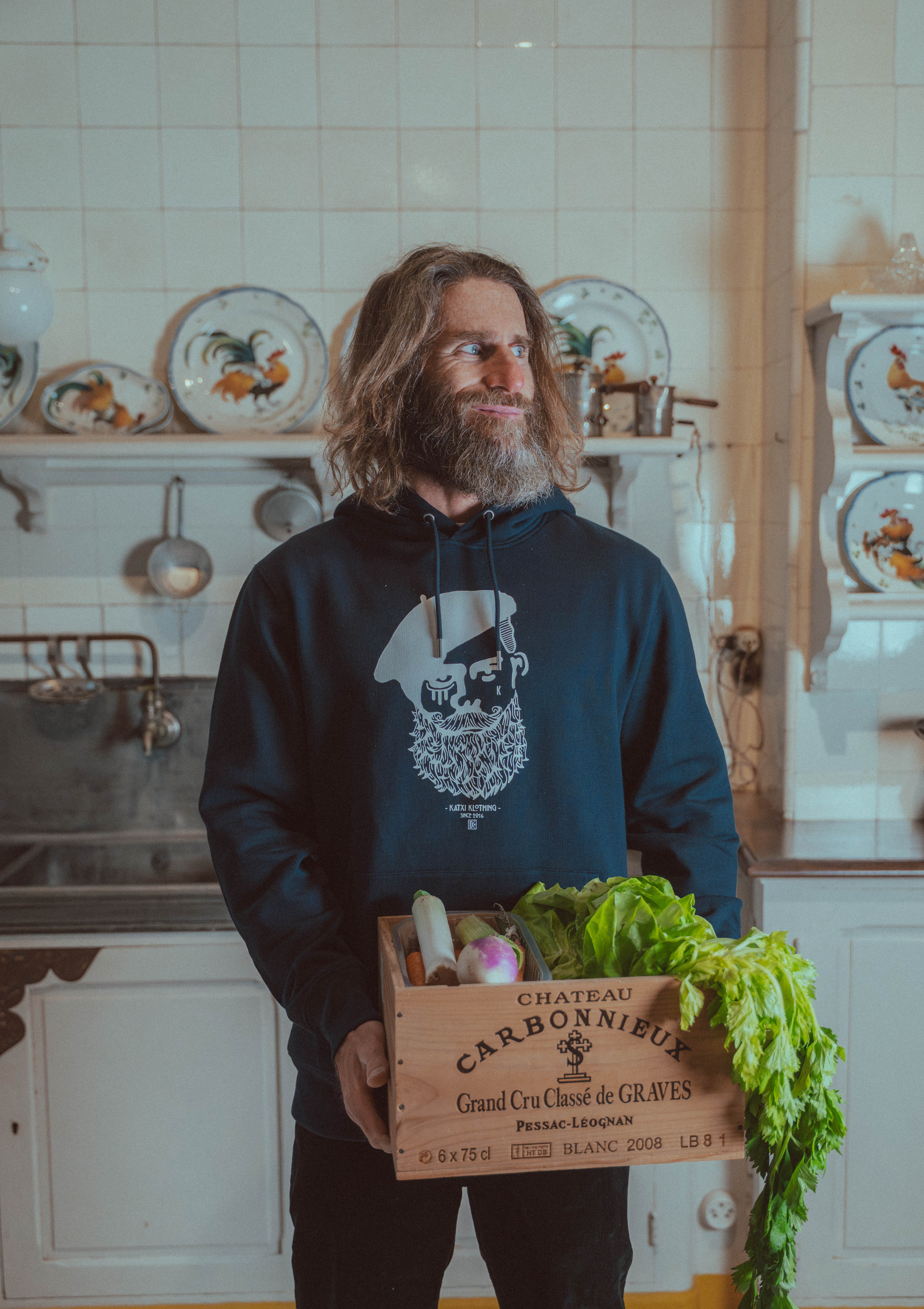Hoodie Kabino – hoodie brodé au Pays basque – Katxi Klothing